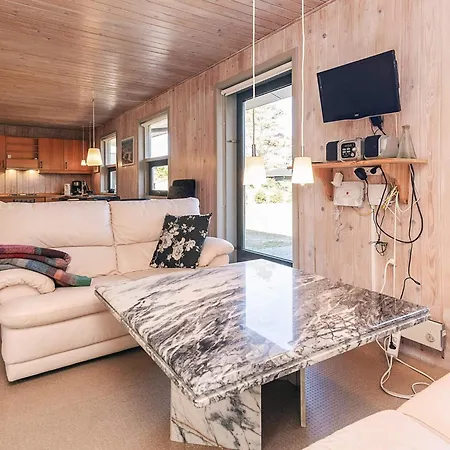 Semesterbostad 4 Person In *